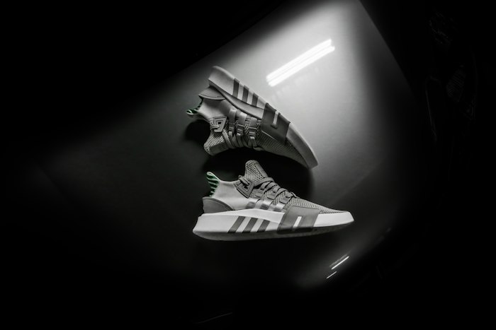 Giày Chạy Bộ Adidas Ultraboost Light Core Black
